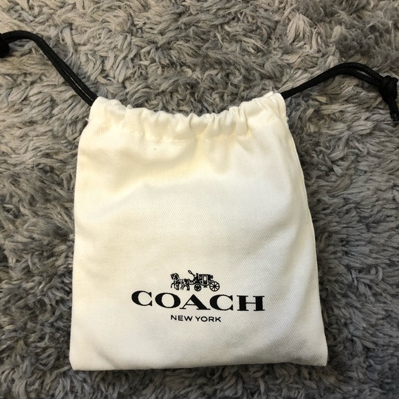 BNWT Coach Open Circle Necklace and Tea Rose Stud Set (Rose Gold) - Picture 4 of 4